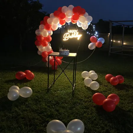 Campingplads Baraqa Hoolbox *